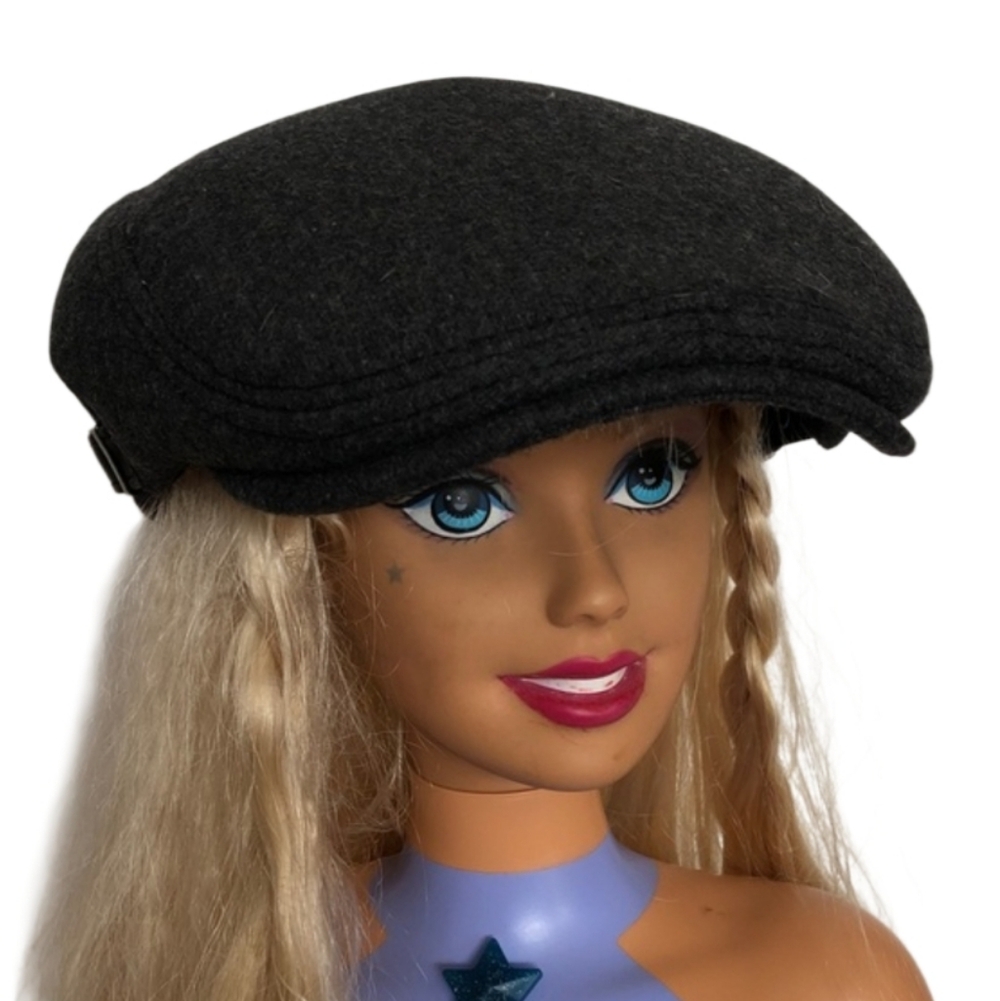Classic Black Wool Newsboy Men’s Cap. Size: M/L